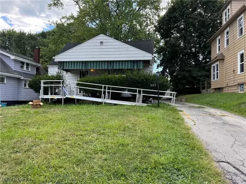 1665 Wakefield Ave, Youngstown, OH 44514