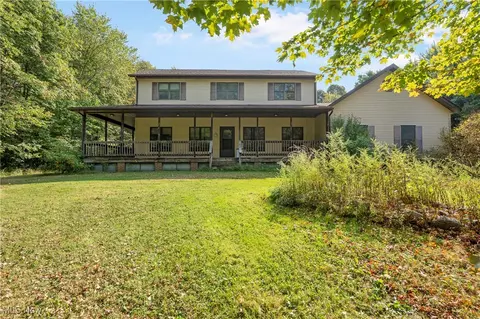 11470 Bowen Rd, Mantua, OH 44255