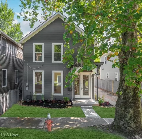2311 W 40th St, Cleveland, OH 44113