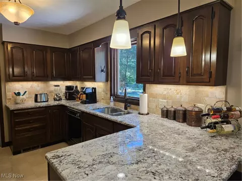 4631 Diane Dr, Ashtabula, OH 44004 photo 14