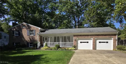 4631 Diane Dr, Ashtabula, OH 44004