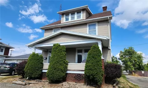 2319 Hursh Pl NW, Canton, OH 44708