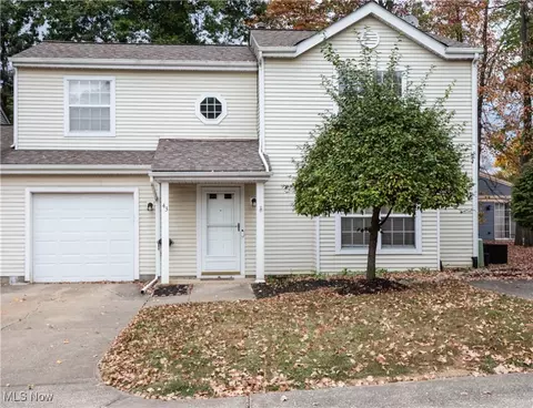 43 Woodbury Ln #36, Northfield Center, OH 44067