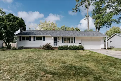 188 Moorewood Ave, Avon Lake, OH 44012