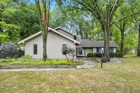 635 Inverness Rd, Akron, OH 44313