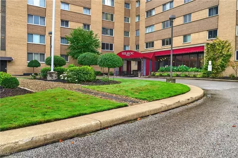 18501 Hilliard Blvd #A1, Rocky River, OH 44116