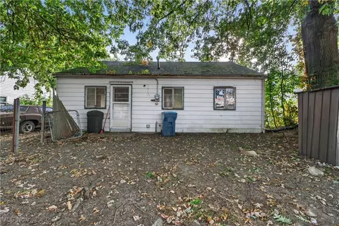 3690 Gary Ave, Lorain, OH 44055 photo 8