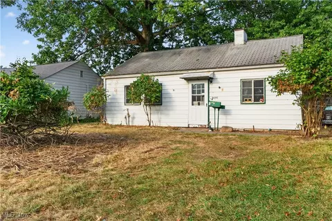 3690 Gary Ave, Lorain, OH 44055 photo 3