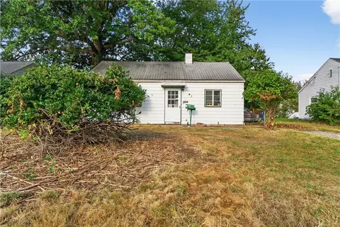 3690 Gary Ave, Lorain, OH 44055