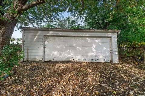 3690 Gary Ave, Lorain, OH 44055 photo 6
