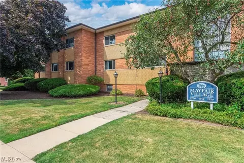 1736 Wagar Rd #303, Rocky River, OH 44116