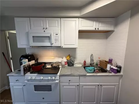 21051 Nicholas Ave, Euclid, OH 44123 photo 6