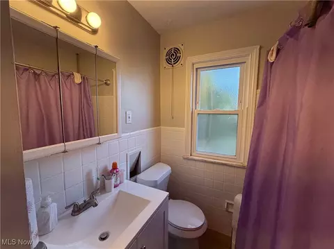 21051 Nicholas Ave, Euclid, OH 44123 photo 8