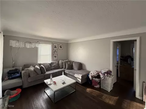 21051 Nicholas Ave, Euclid, OH 44123 photo 3