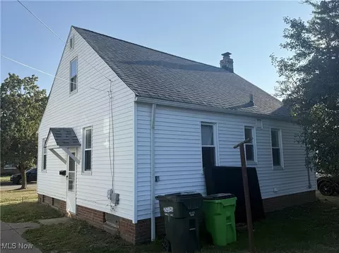 21051 Nicholas Ave, Euclid, OH 44123 photo 16