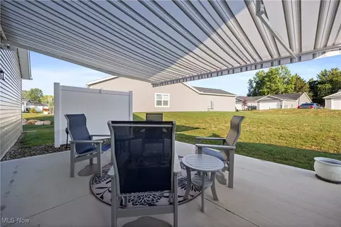 237 Silver Spring Cir, Elyria, OH 44035 photo 35