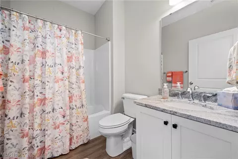 237 Silver Spring Cir, Elyria, OH 44035 photo 24