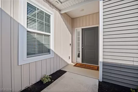 237 Silver Spring Cir, Elyria, OH 44035 photo 30