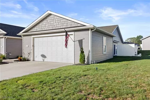 237 Silver Spring Cir, Elyria, OH 44035 photo 29