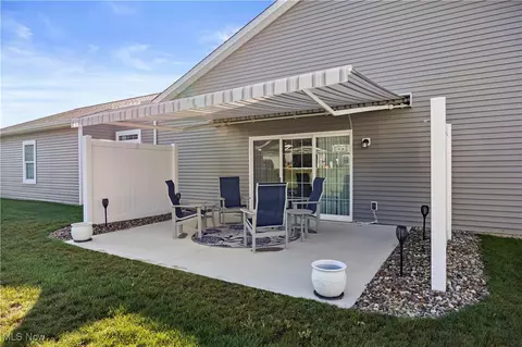 237 Silver Spring Cir, Elyria, OH 44035 photo 36