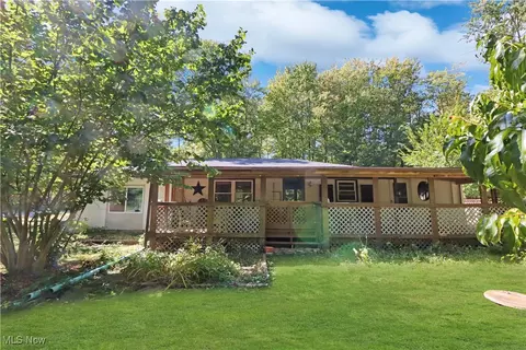 5123 4th Ave, Andover, OH 44003