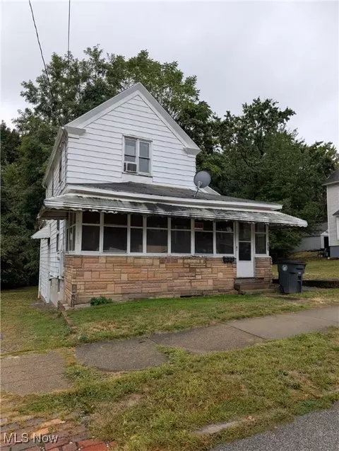 502 Beacon St, Akron, OH 44311