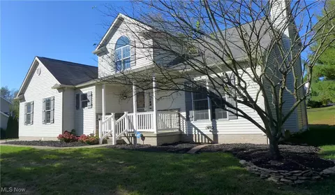 3851 Cromford Cir NW, Uniontown, OH 44685