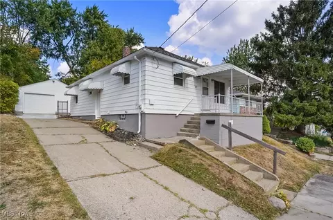 117 Fernwood Ave, Barberton, OH 44203