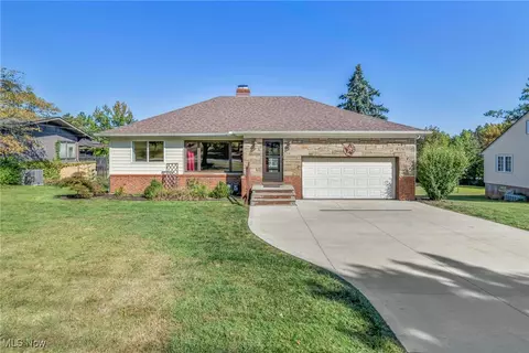 4523 Oakes Rd, Brecksville, OH 44141