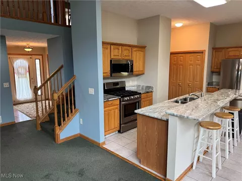 Kitchen - 131 Barrington Ct, Elyria, OH 44035 photo 2 of 2