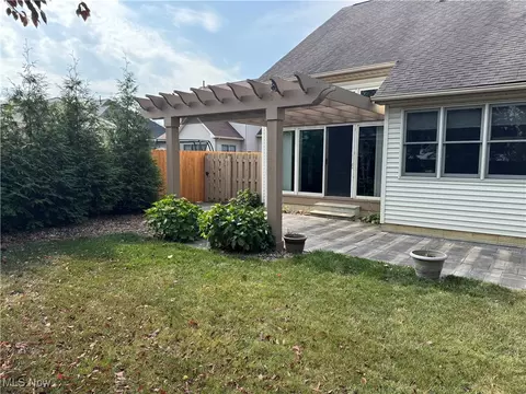 Exterior - 131 Barrington Ct, Elyria, OH 44035 photo 6 of 8