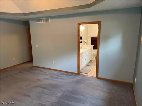 Bedroom - 131 Barrington Ct, Elyria, OH 44035 photo 2 of 4