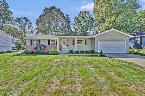720 Ivan Dr, Kent, OH 44240