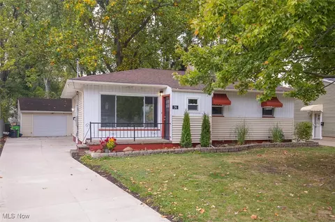 74 Aaron St, Berea, OH 44017