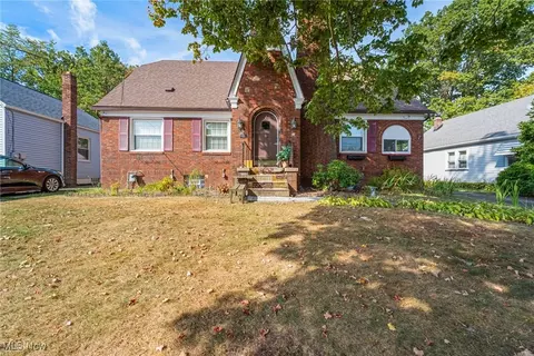 28 Terrace Dr, Youngstown, OH 44512