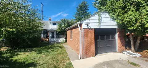 368 E 248th St, Euclid, OH 44123