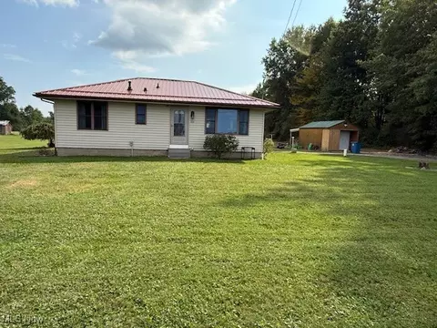 884 Housel Craft, Cortland, OH 44410