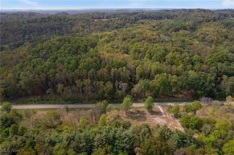 6113 Middle Run Rd NW, Dover, OH 44622 photo 8