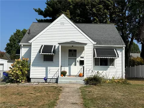 519 Tappan Ct, Ravenna, OH 44266
