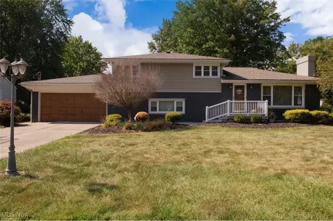1560 S Meridian Rd, Youngstown, OH 44511