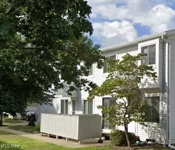 5465 Millwood Ln #40-C, Willoughby, OH 44094