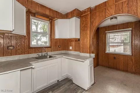 807 Bedford Ave NW, Canton, OH 44708 photo 12
