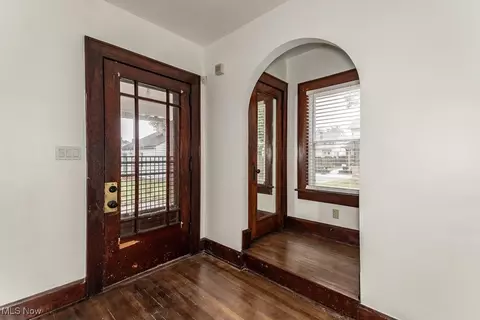 807 Bedford Ave NW, Canton, OH 44708 photo 2