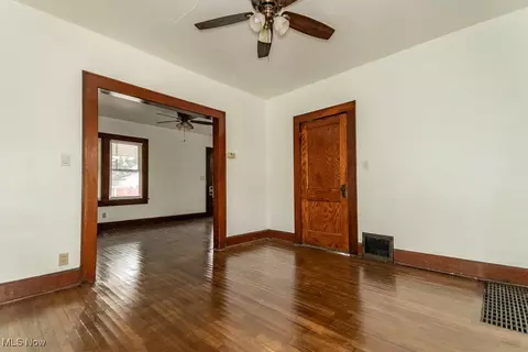 807 Bedford Ave NW, Canton, OH 44708 photo 9