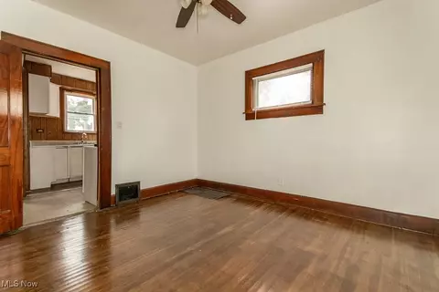 807 Bedford Ave NW, Canton, OH 44708 photo 10
