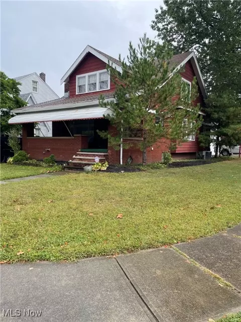 4771 S Hills Dr, Cleveland, OH 44109