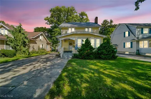 Exterior - 1937 E 42nd St, Ashtabula, OH 44004 photo 2 of 10