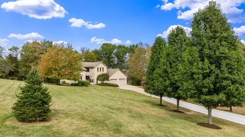 785 Blennerhassett Hts, Washington, WV 26181