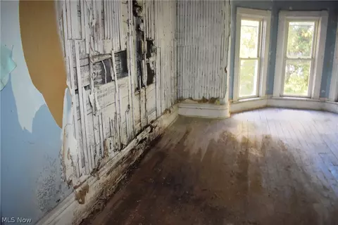 143 Hickory St, Andover, OH 44003 photo 6