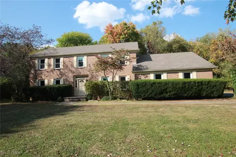 3630 Joyce Ann Dr, Youngstown, OH 44511